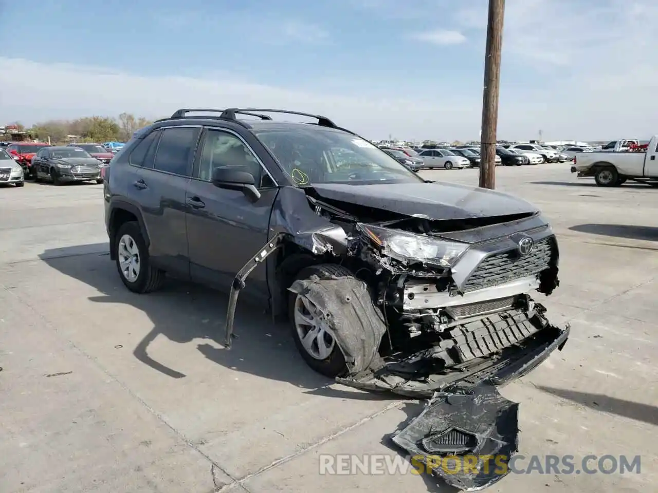 1 Photograph of a damaged car JTMH1RFV1KJ013893 TOYOTA RAV4 2019