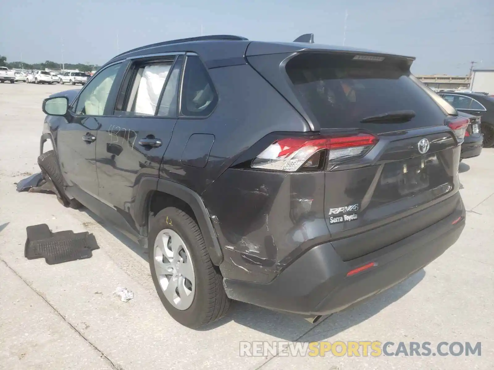 3 Photograph of a damaged car JTMH1RFV1KJ015336 TOYOTA RAV4 2019