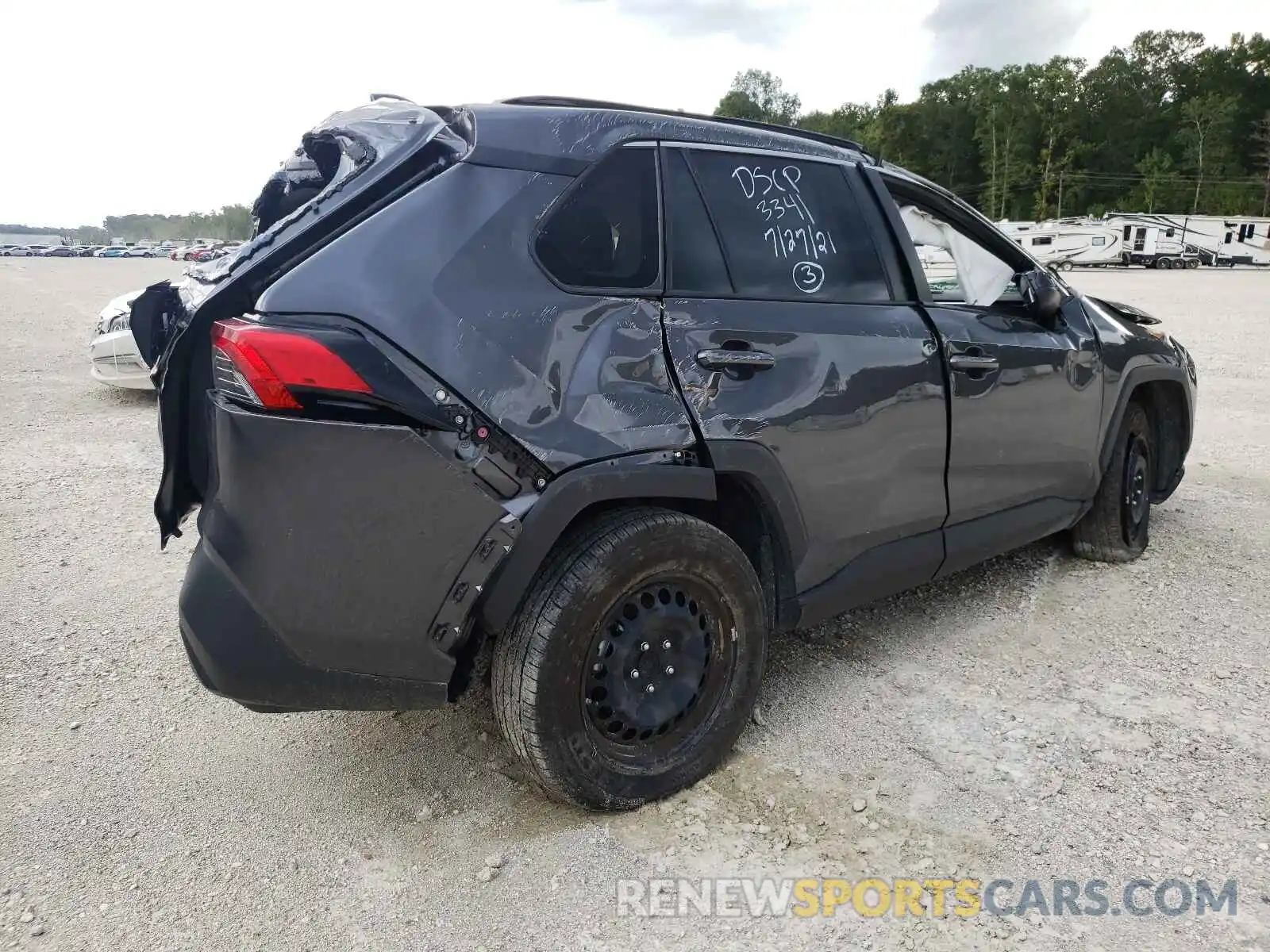 4 Photograph of a damaged car JTMH1RFV1KJ016342 TOYOTA RAV4 2019