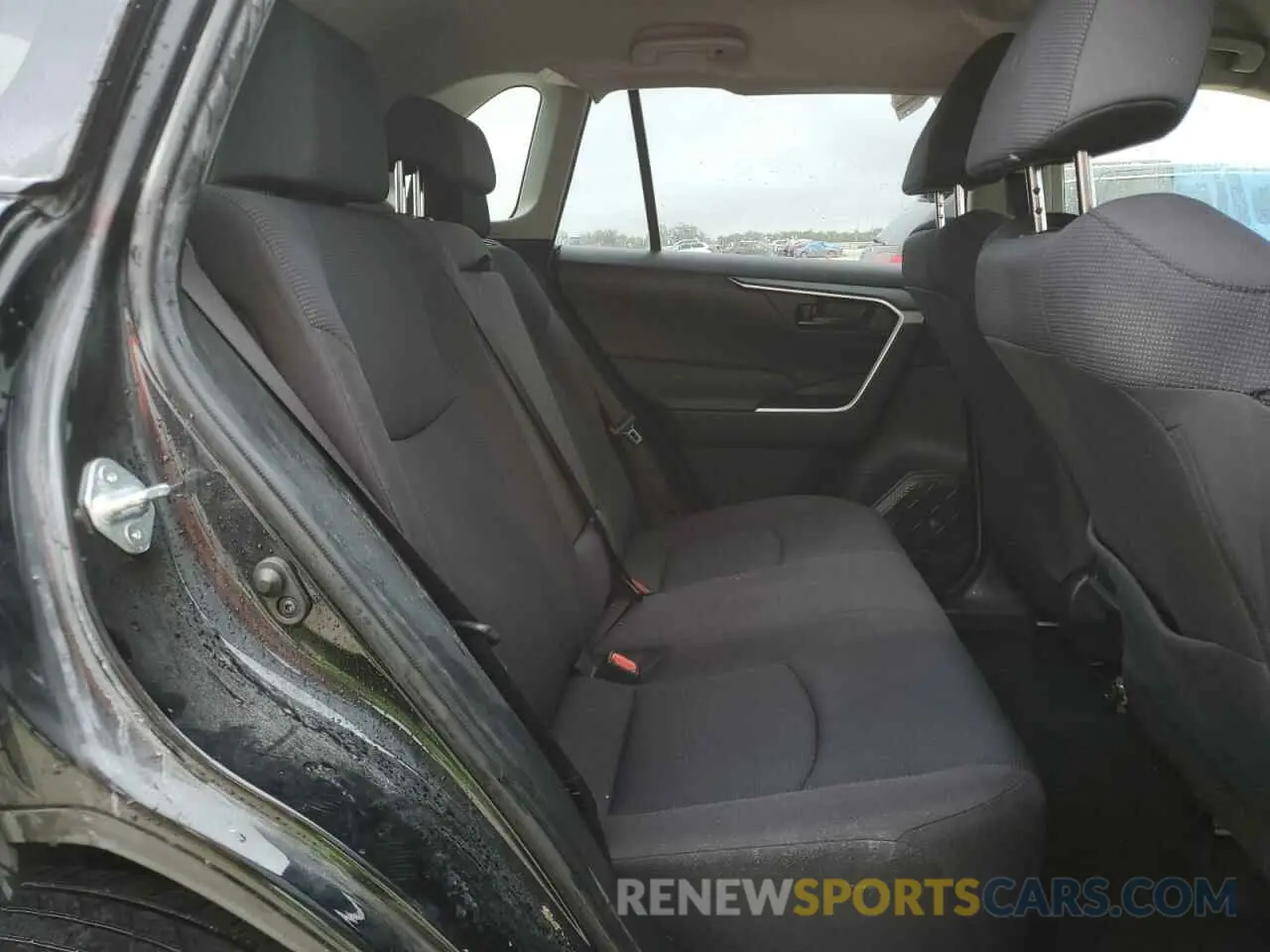 10 Photograph of a damaged car JTMH1RFV2KD006837 TOYOTA RAV4 2019