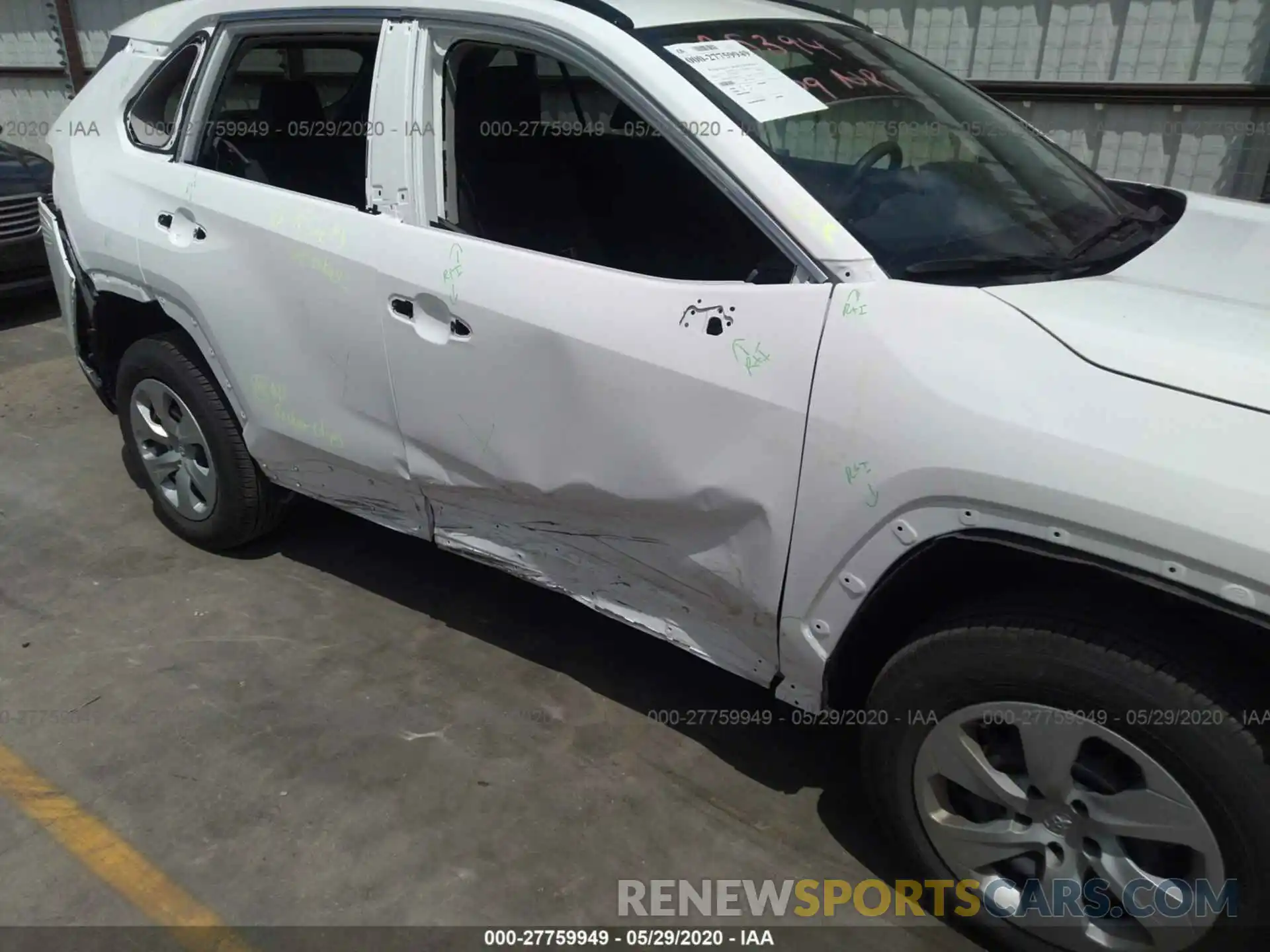 6 Photograph of a damaged car JTMH1RFV2KD009673 TOYOTA RAV4 2019