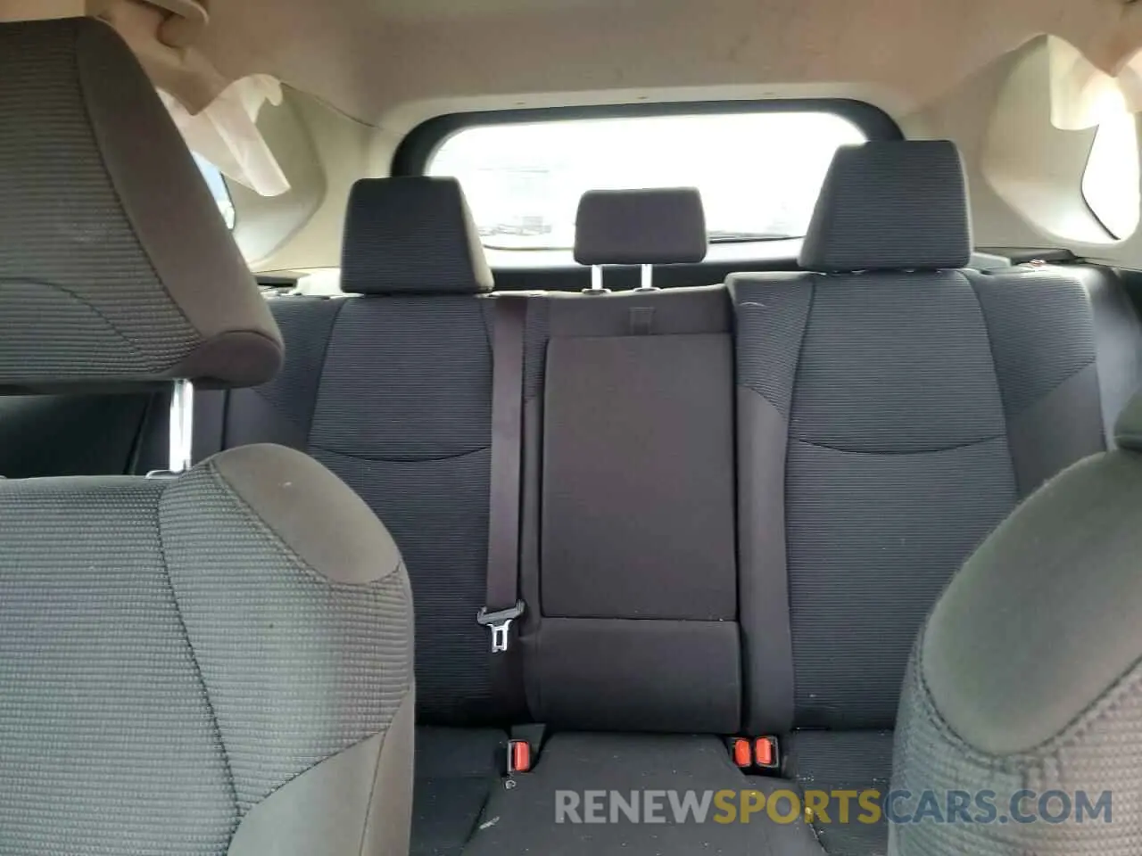 10 Photograph of a damaged car JTMH1RFV2KD013660 TOYOTA RAV4 2019