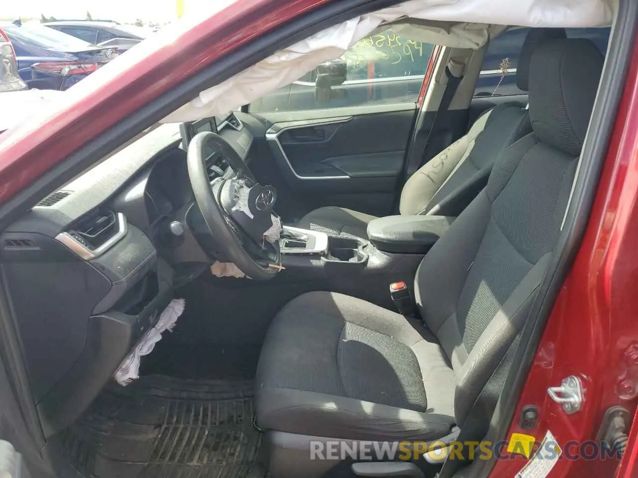 7 Photograph of a damaged car JTMH1RFV2KD013660 TOYOTA RAV4 2019