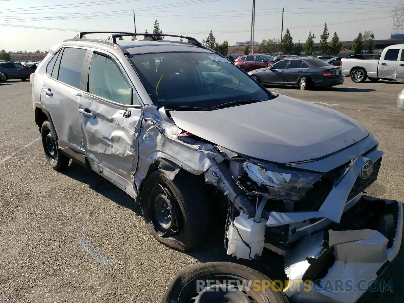 1 Photograph of a damaged car JTMH1RFV2KD014680 TOYOTA RAV4 2019