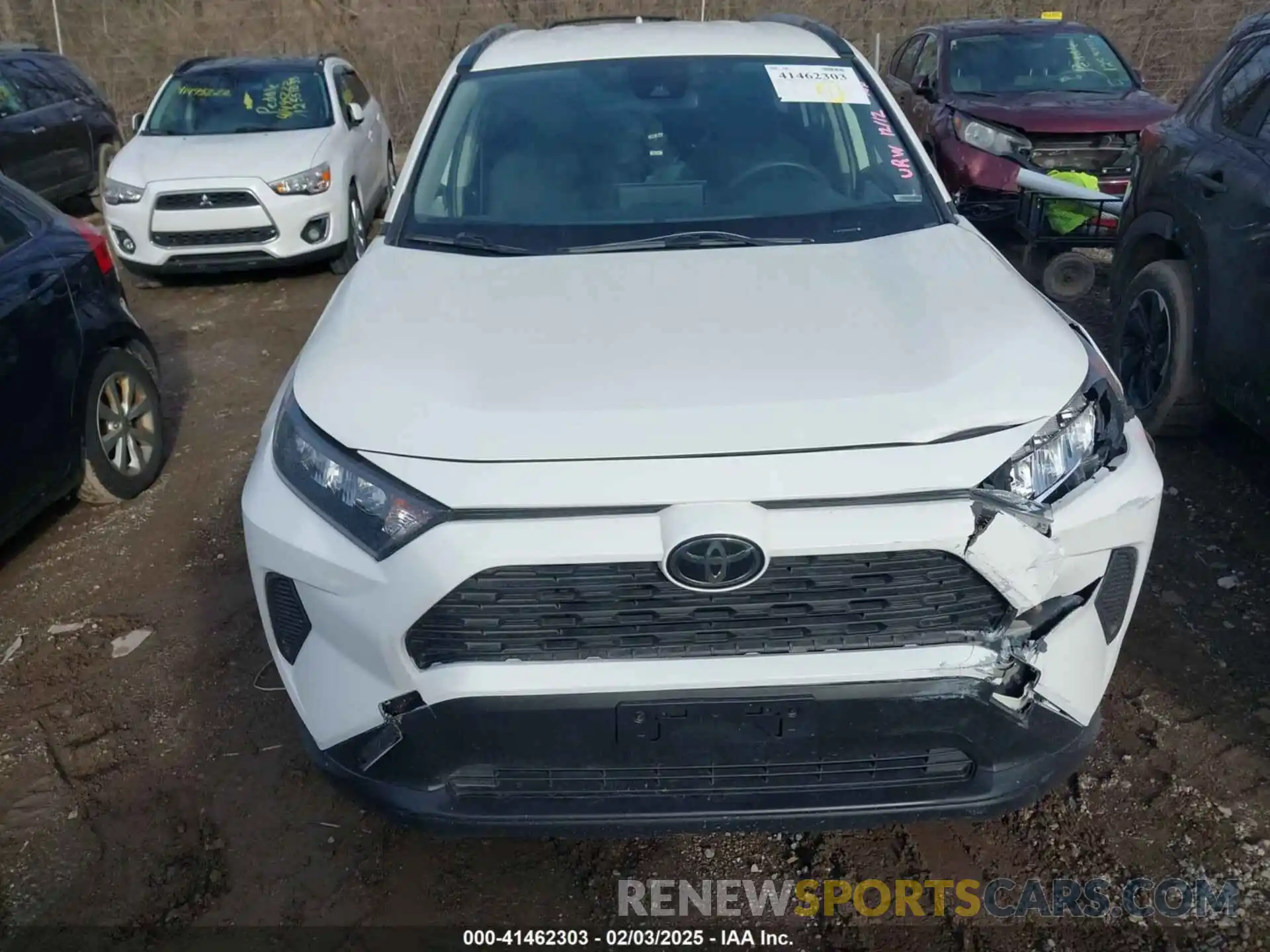 12 Photograph of a damaged car JTMH1RFV2KD016915 TOYOTA RAV4 2019