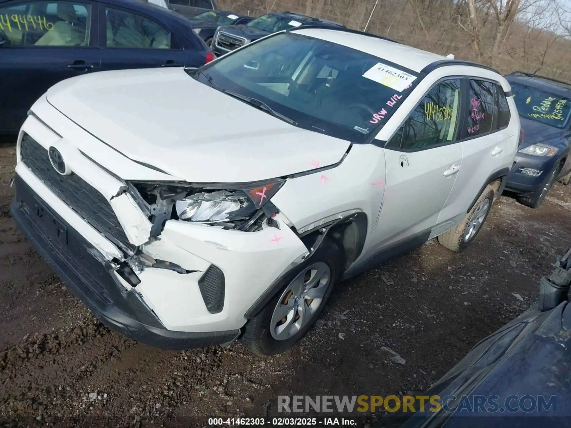 2 Photograph of a damaged car JTMH1RFV2KD016915 TOYOTA RAV4 2019