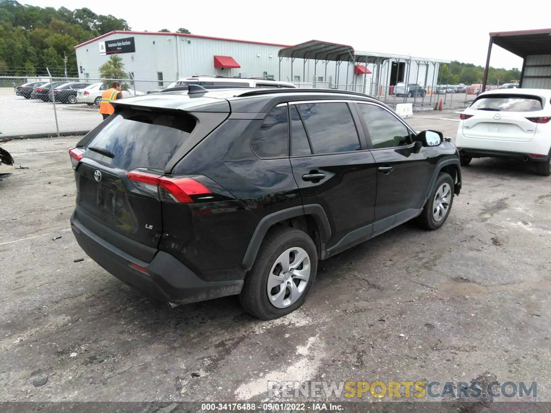 4 Photograph of a damaged car JTMH1RFV2KD023931 TOYOTA RAV4 2019