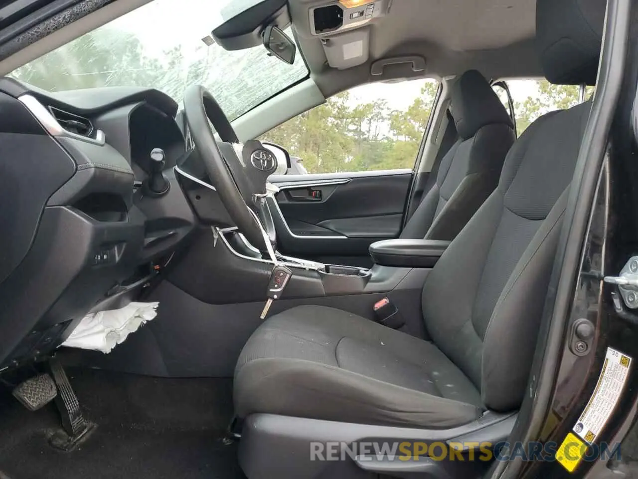 7 Photograph of a damaged car JTMH1RFV2KD040793 TOYOTA RAV4 2019