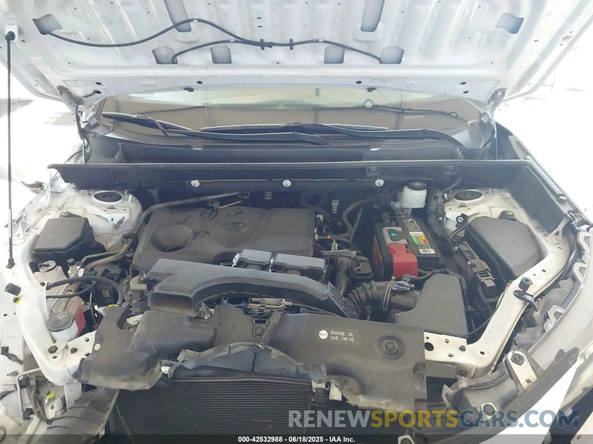 10 Photograph of a damaged car JTMH1RFV2KD502351 TOYOTA RAV4 2019