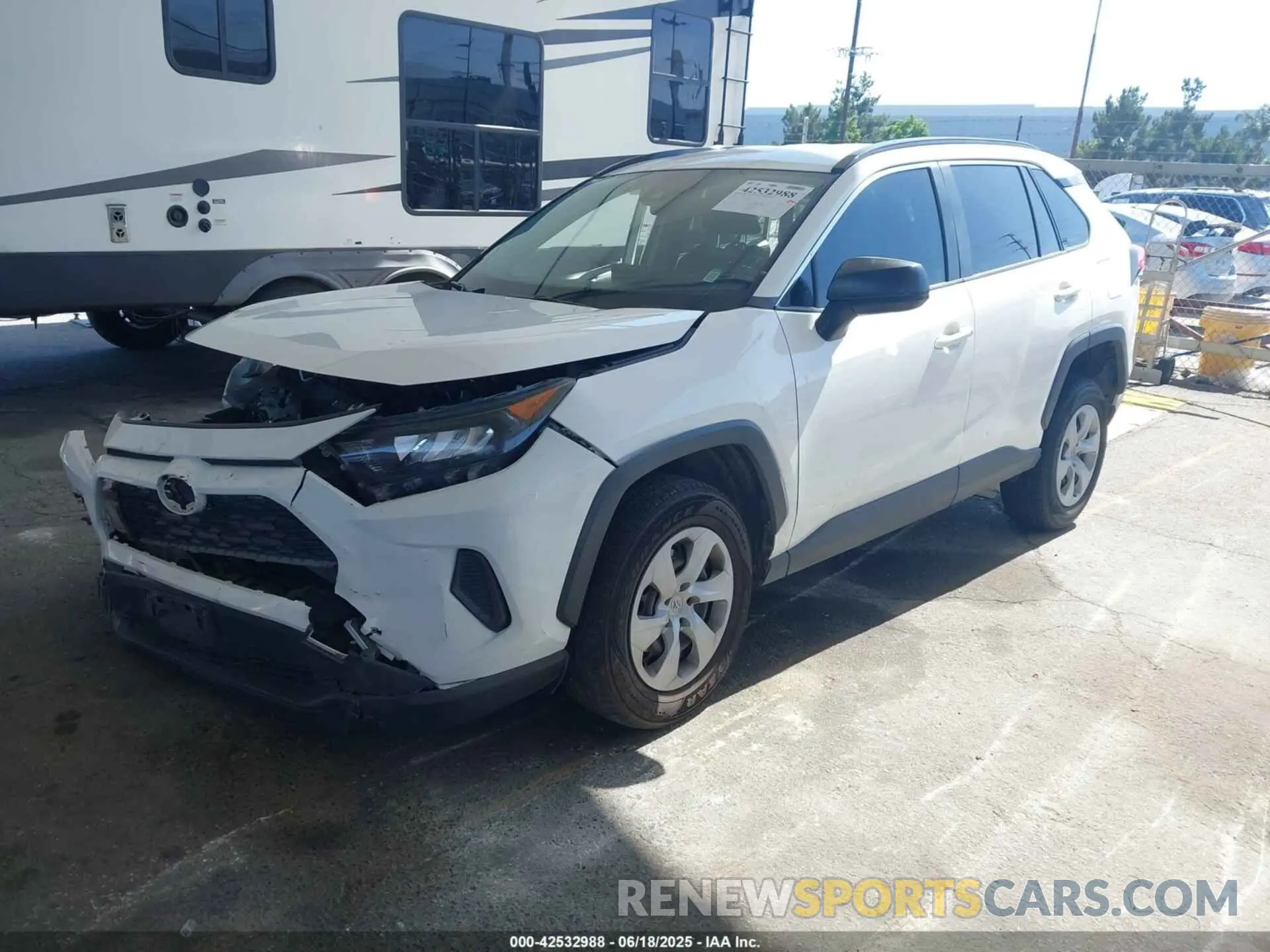 2 Photograph of a damaged car JTMH1RFV2KD502351 TOYOTA RAV4 2019