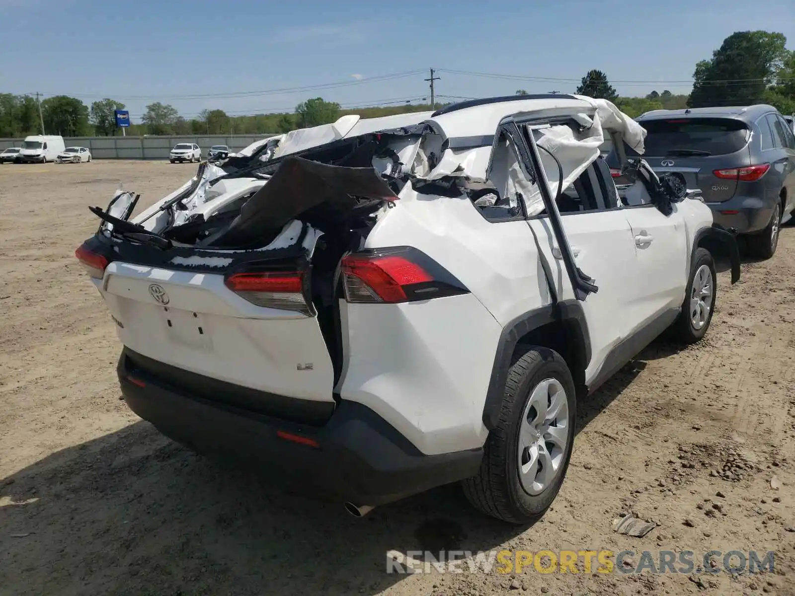 4 Photograph of a damaged car JTMH1RFV2KD508697 TOYOTA RAV4 2019