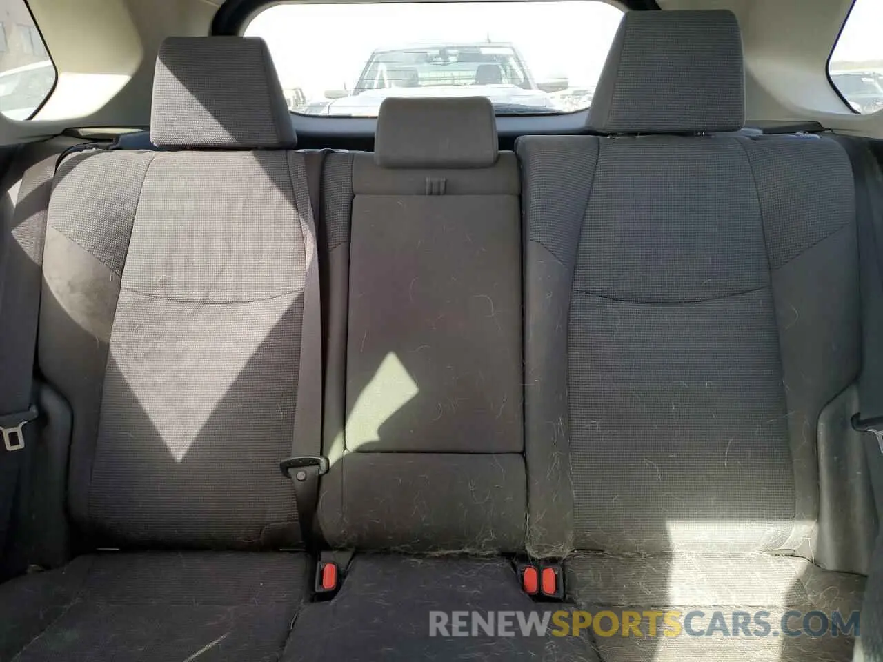 10 Photograph of a damaged car JTMH1RFV2KD516492 TOYOTA RAV4 2019