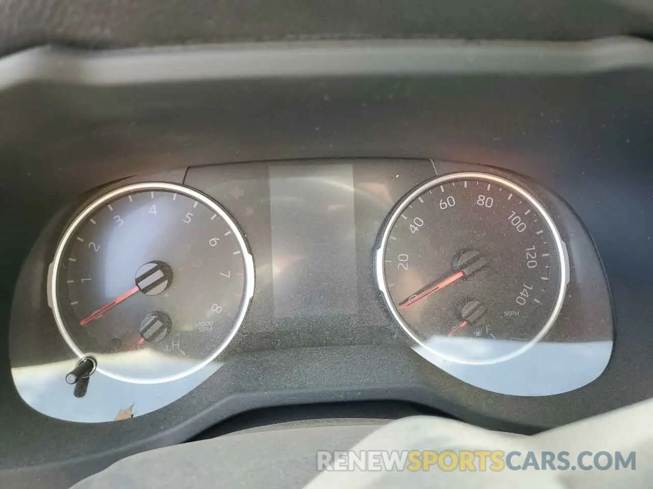 9 Photograph of a damaged car JTMH1RFV2KD516492 TOYOTA RAV4 2019