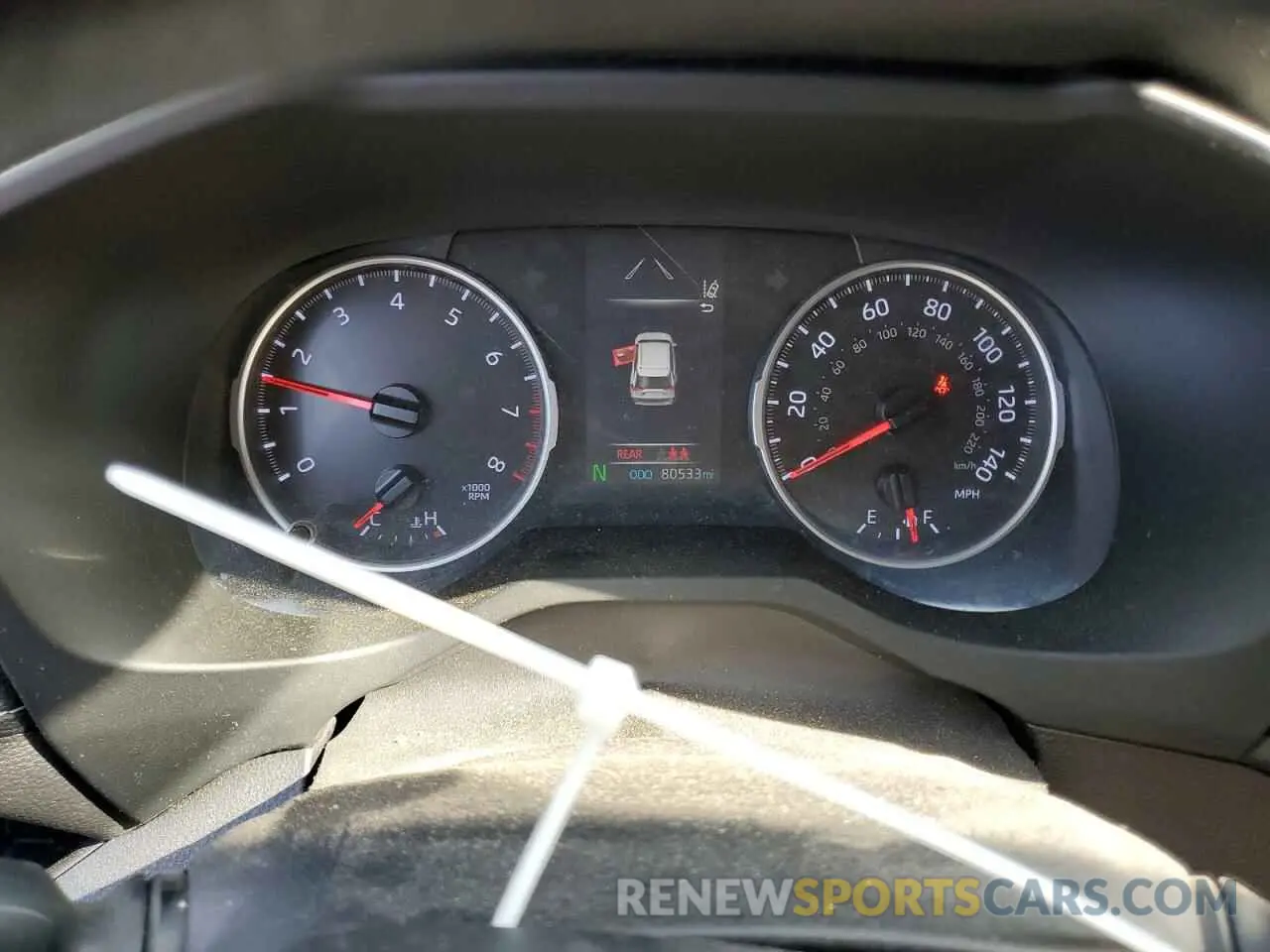 9 Photograph of a damaged car JTMH1RFV2KJ008864 TOYOTA RAV4 2019