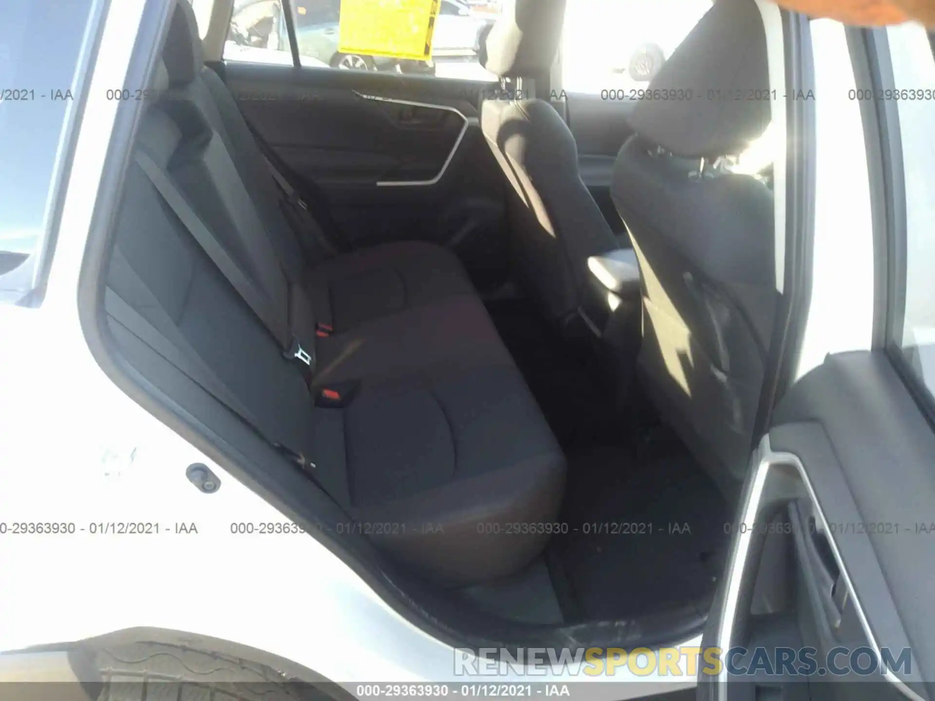 8 Photograph of a damaged car JTMH1RFV2KJ009156 TOYOTA RAV4 2019