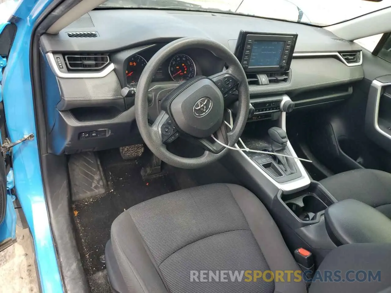 8 Photograph of a damaged car JTMH1RFV3KD012226 TOYOTA RAV4 2019