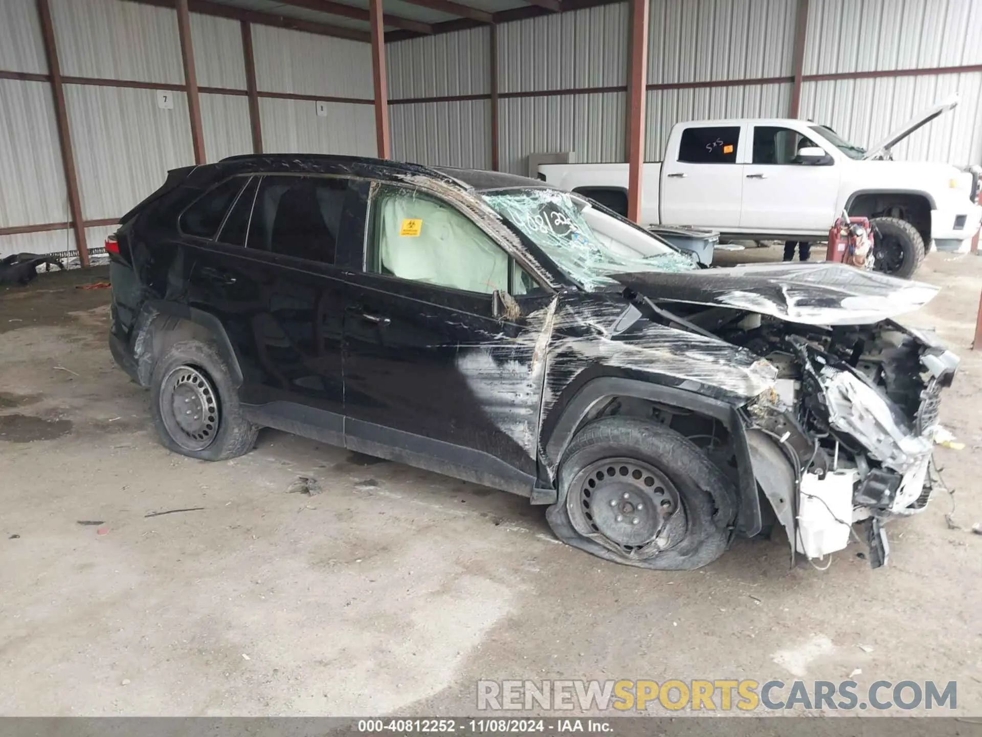 1 Photograph of a damaged car JTMH1RFV3KD016860 TOYOTA RAV4 2019