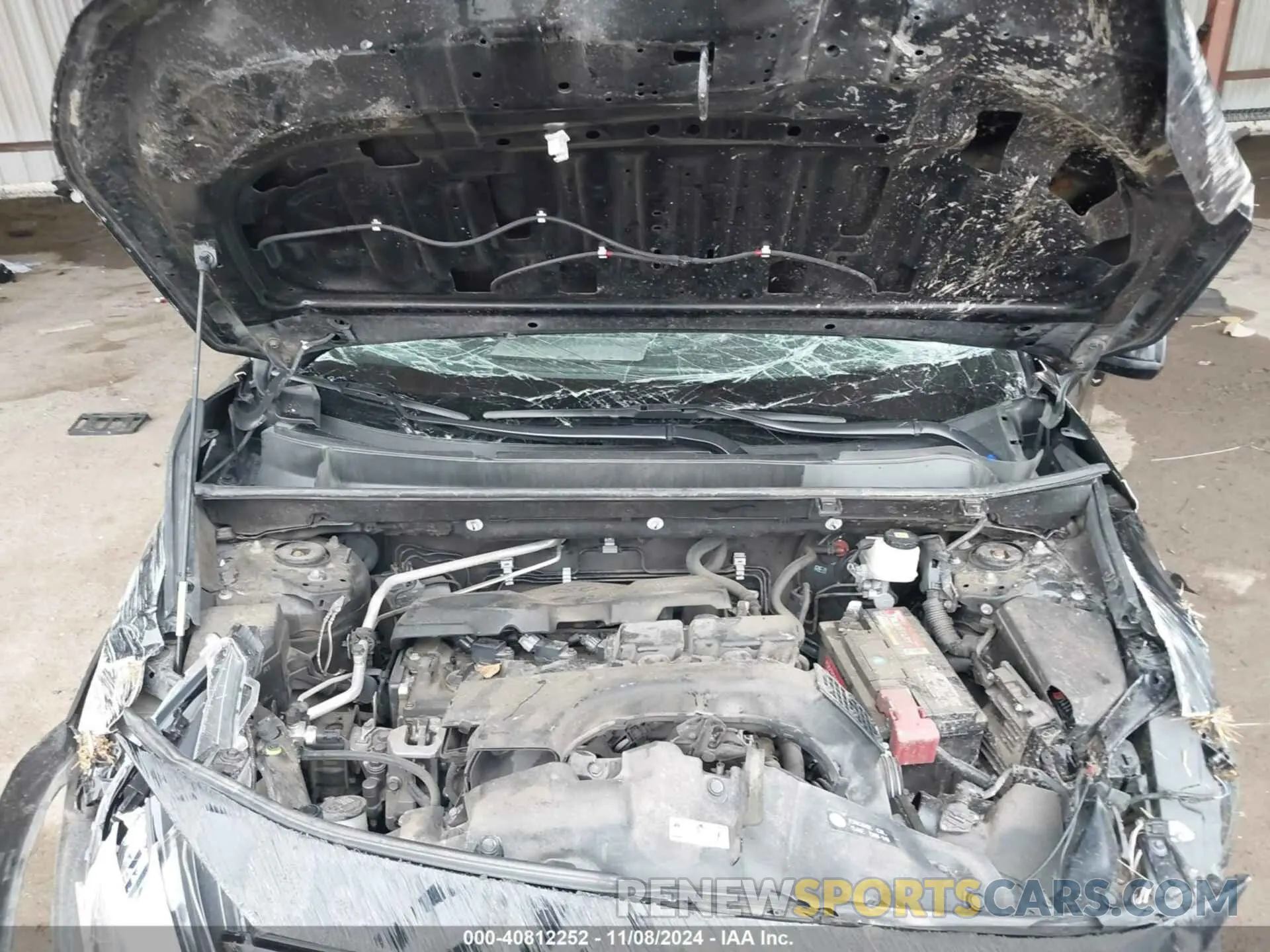 10 Photograph of a damaged car JTMH1RFV3KD016860 TOYOTA RAV4 2019
