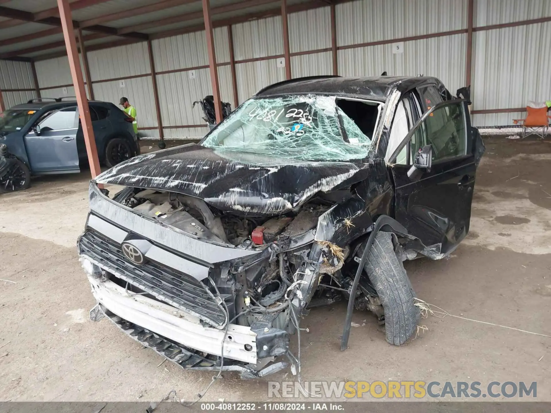 6 Photograph of a damaged car JTMH1RFV3KD016860 TOYOTA RAV4 2019