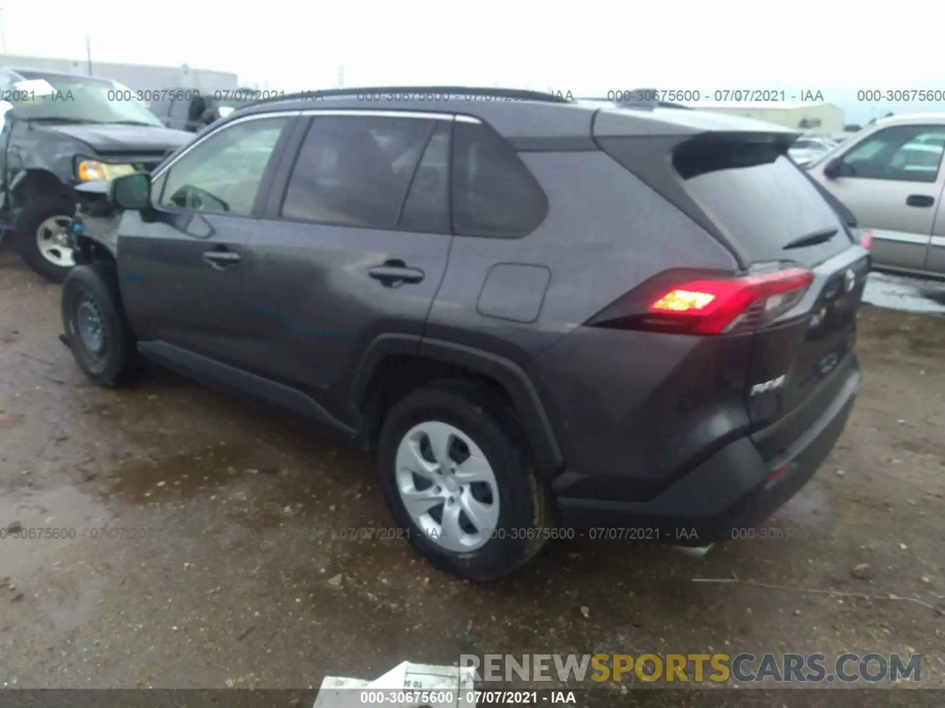 3 Photograph of a damaged car JTMH1RFV3KD036963 TOYOTA RAV4 2019