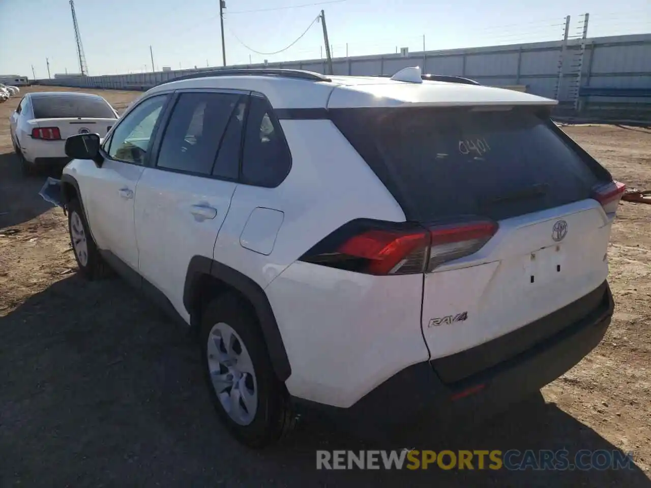 3 Photograph of a damaged car JTMH1RFV3KD040401 TOYOTA RAV4 2019