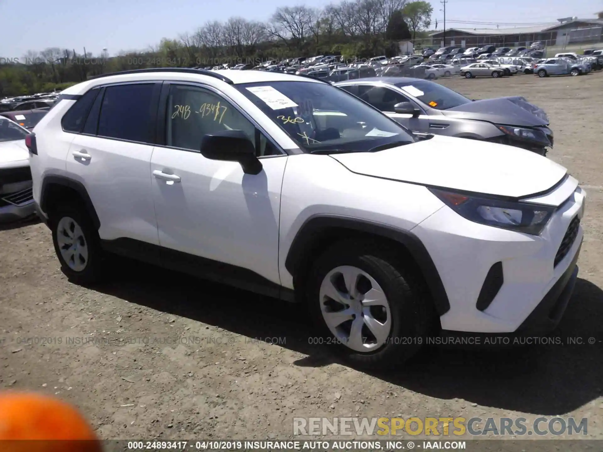 1 Photograph of a damaged car JTMH1RFV3KD500415 TOYOTA RAV4 2019