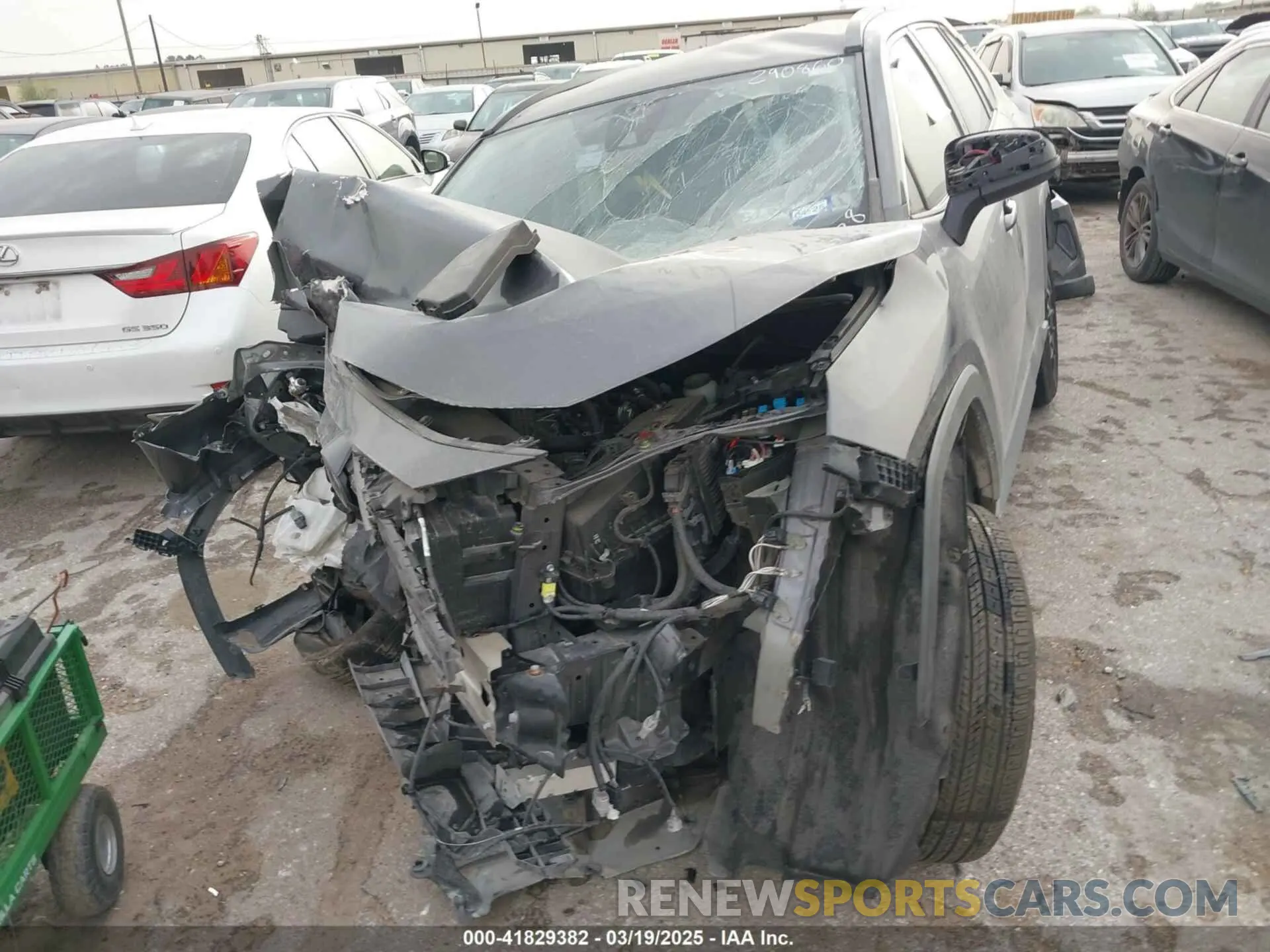 6 Photograph of a damaged car JTMH1RFV3KD501628 TOYOTA RAV4 2019
