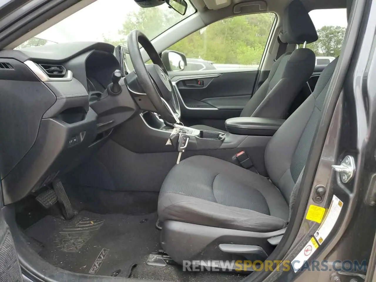 7 Photograph of a damaged car JTMH1RFV3KD507946 TOYOTA RAV4 2019
