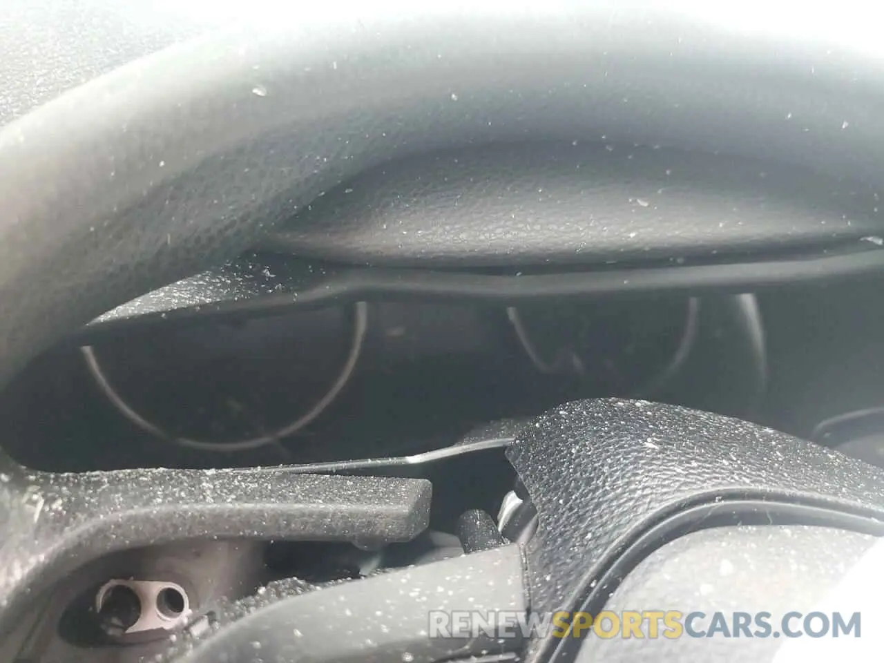 9 Photograph of a damaged car JTMH1RFV3KJ007268 TOYOTA RAV4 2019