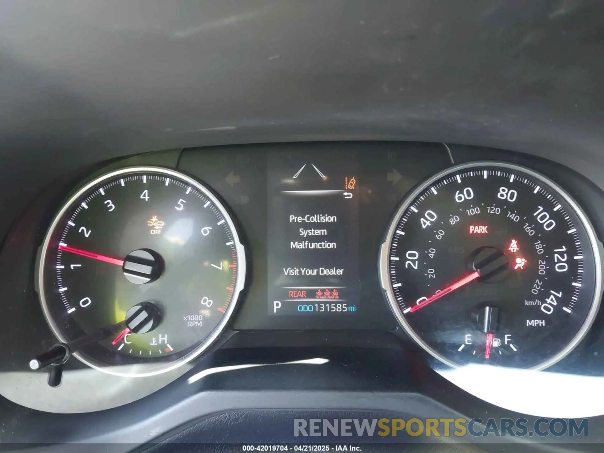 7 Photograph of a damaged car JTMH1RFV3KJ008405 TOYOTA RAV4 2019