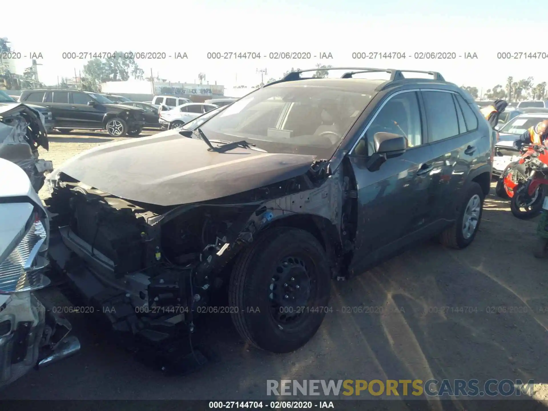 2 Photograph of a damaged car JTMH1RFV3KJ009229 TOYOTA RAV4 2019