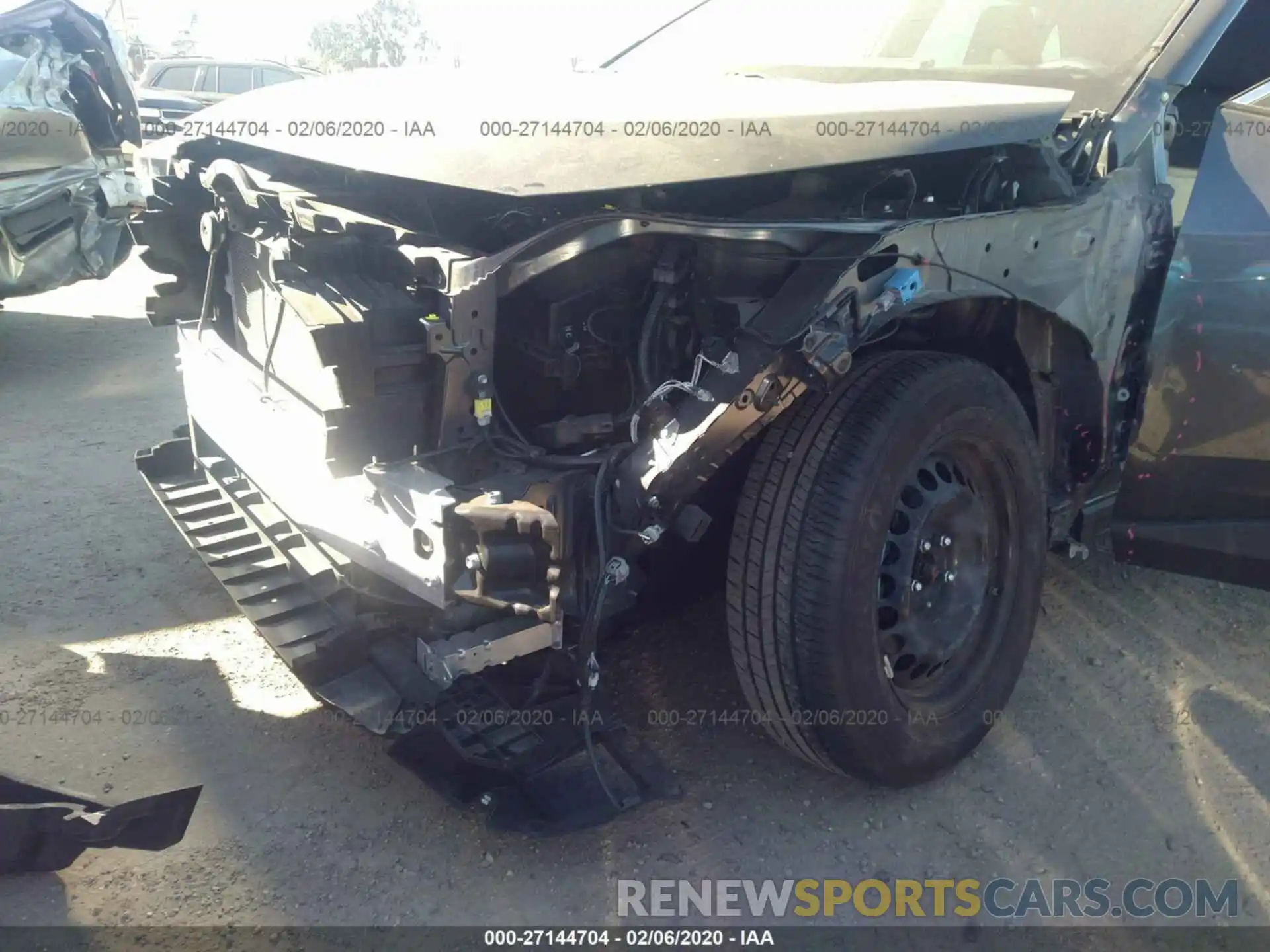 6 Photograph of a damaged car JTMH1RFV3KJ009229 TOYOTA RAV4 2019