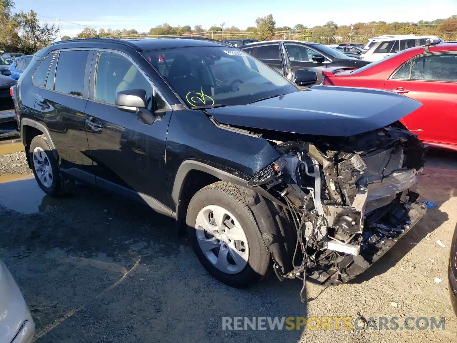 1 Photograph of a damaged car JTMH1RFV4KD013062 TOYOTA RAV4 2019