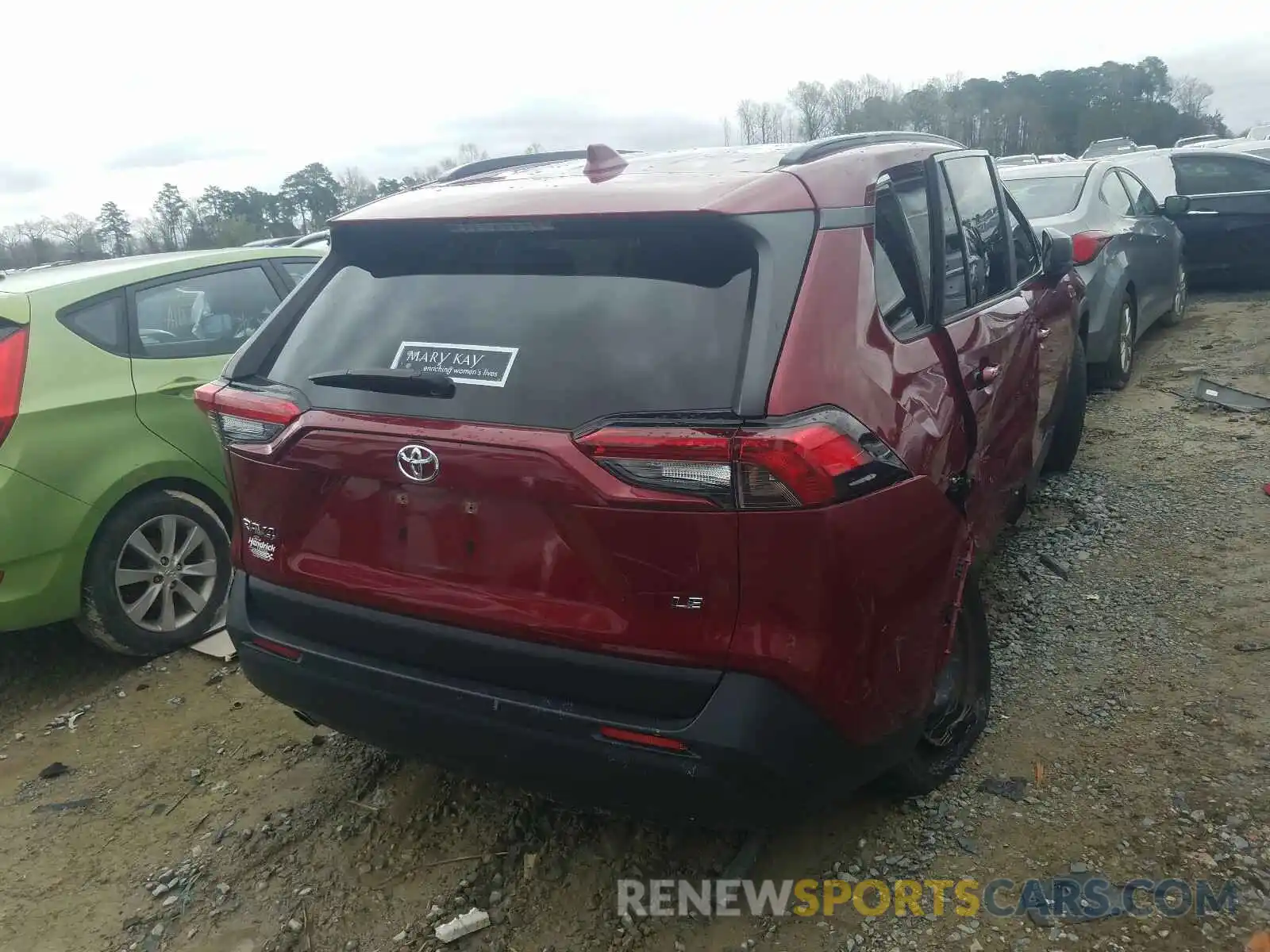 4 Photograph of a damaged car JTMH1RFV4KD015734 TOYOTA RAV4 2019