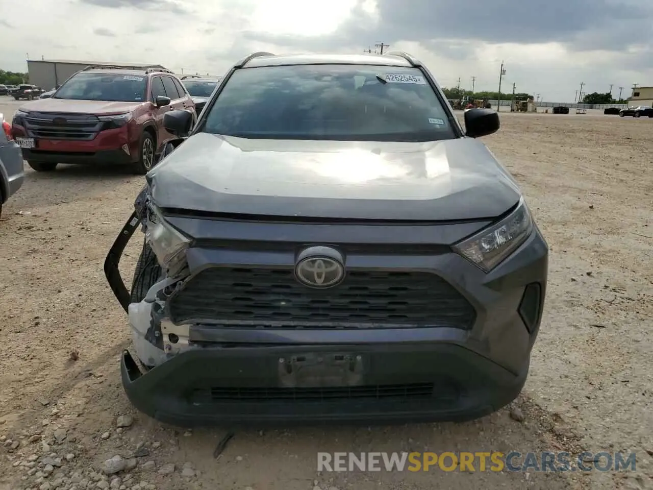 5 Photograph of a damaged car JTMH1RFV4KD019458 TOYOTA RAV4 2019