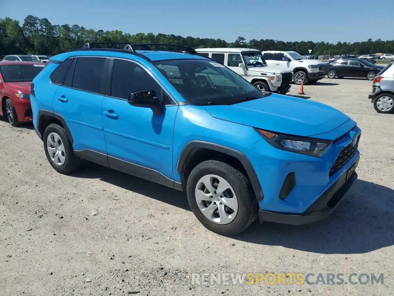 4 Photograph of a damaged car JTMH1RFV4KD024823 TOYOTA RAV4 2019