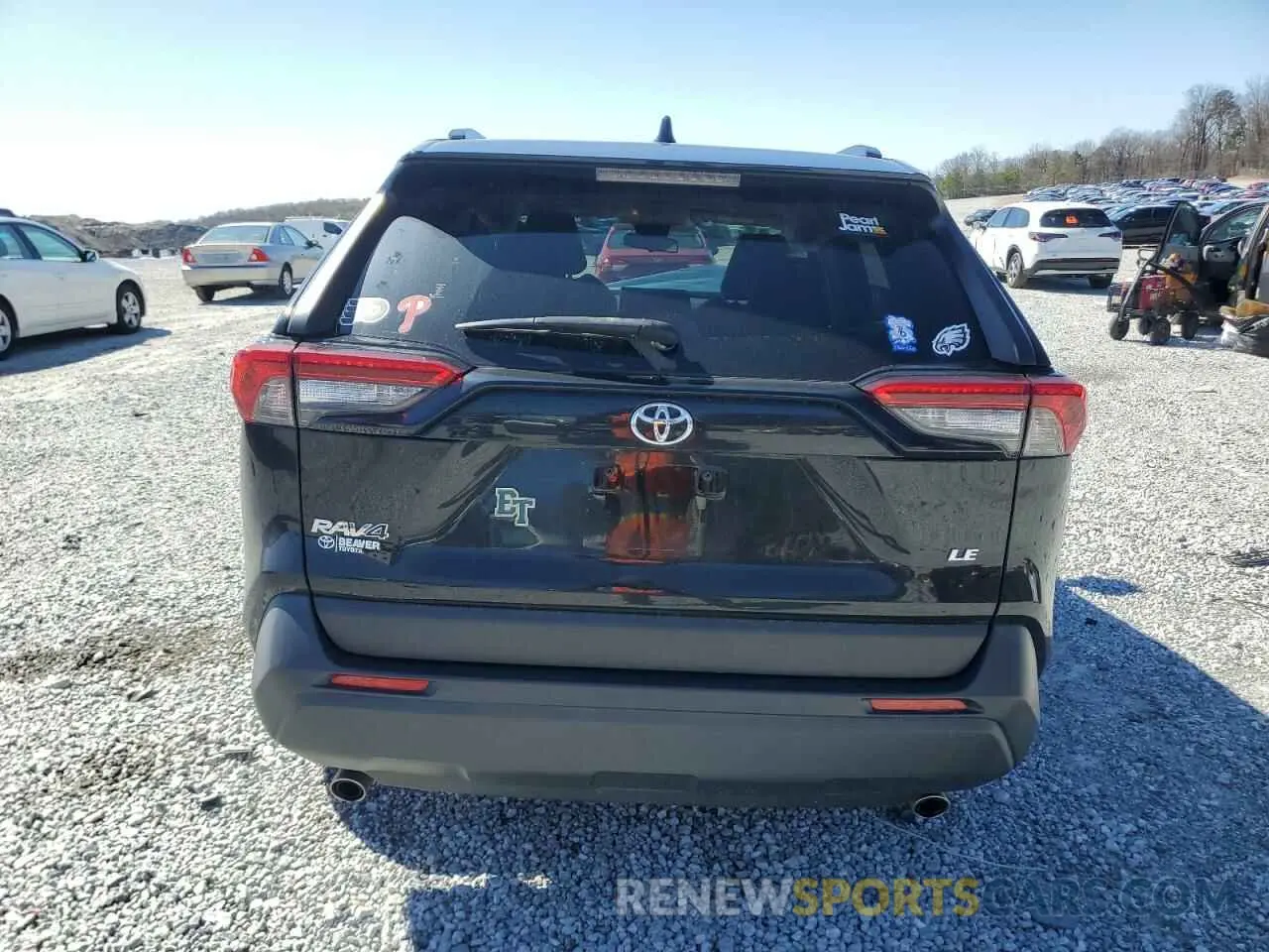 6 Photograph of a damaged car JTMH1RFV4KD031366 TOYOTA RAV4 2019