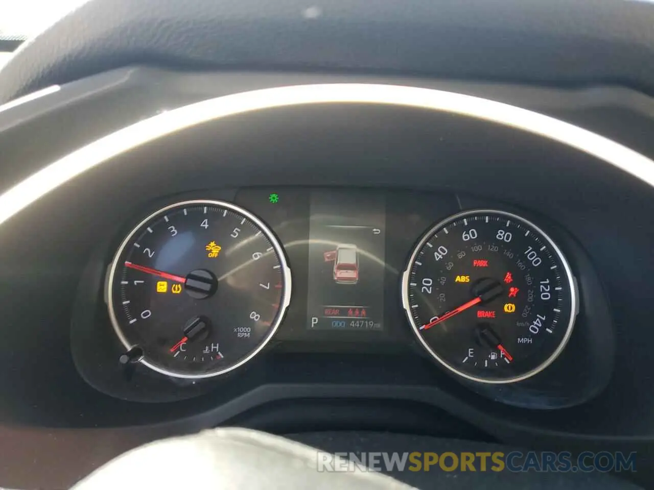 9 Photograph of a damaged car JTMH1RFV4KD031366 TOYOTA RAV4 2019