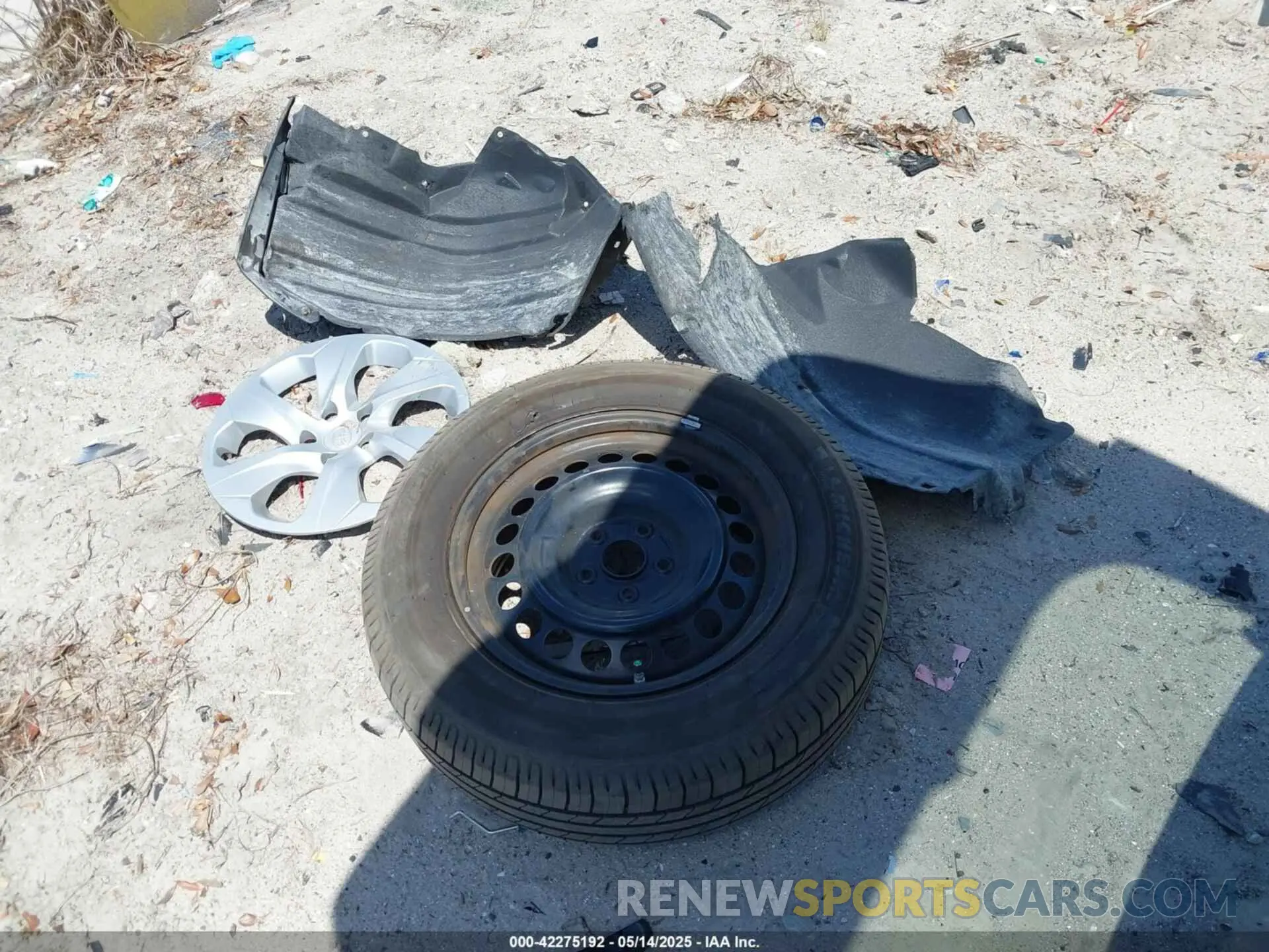 12 Photograph of a damaged car JTMH1RFV4KD036163 TOYOTA RAV4 2019