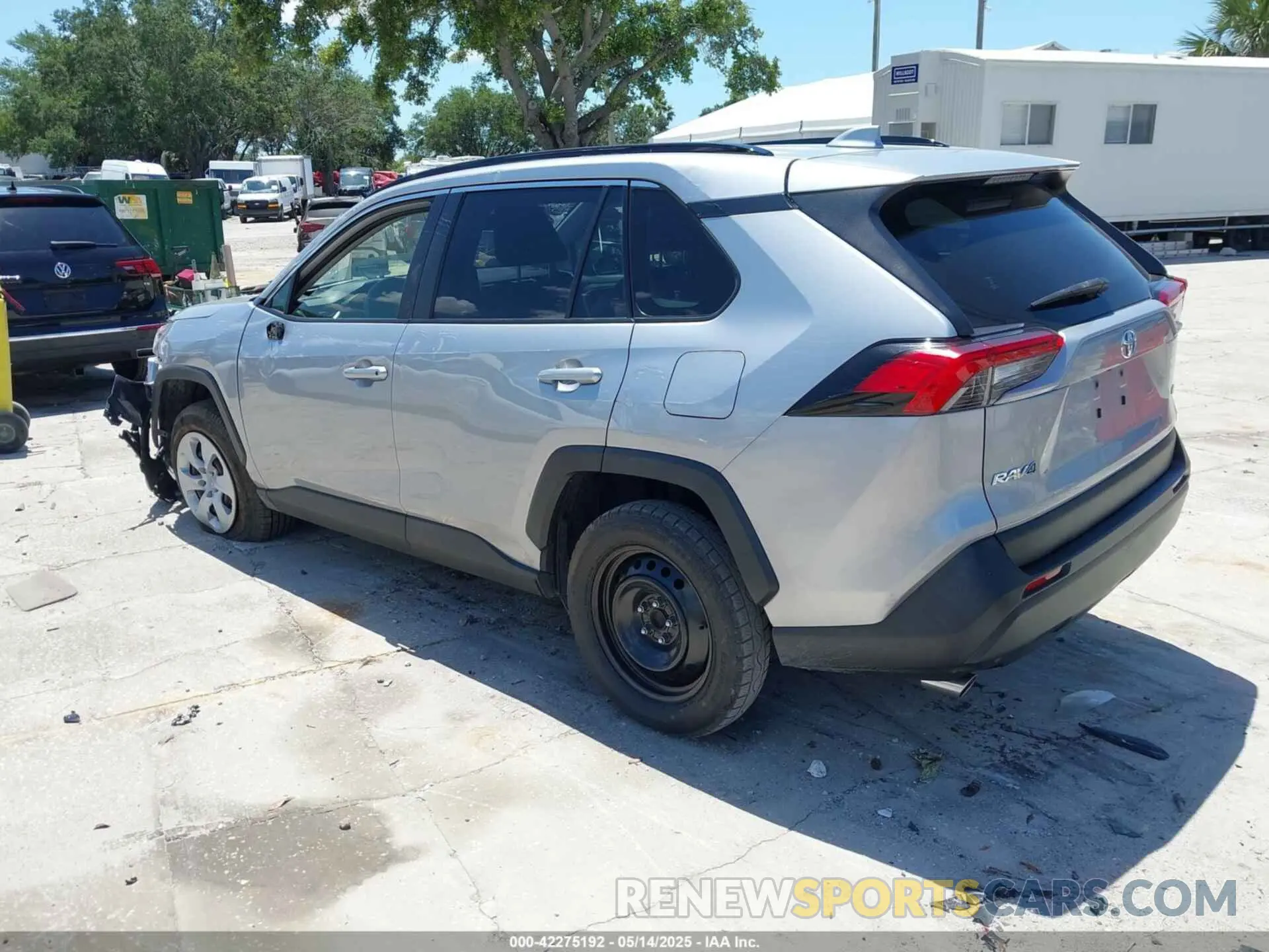 3 Photograph of a damaged car JTMH1RFV4KD036163 TOYOTA RAV4 2019