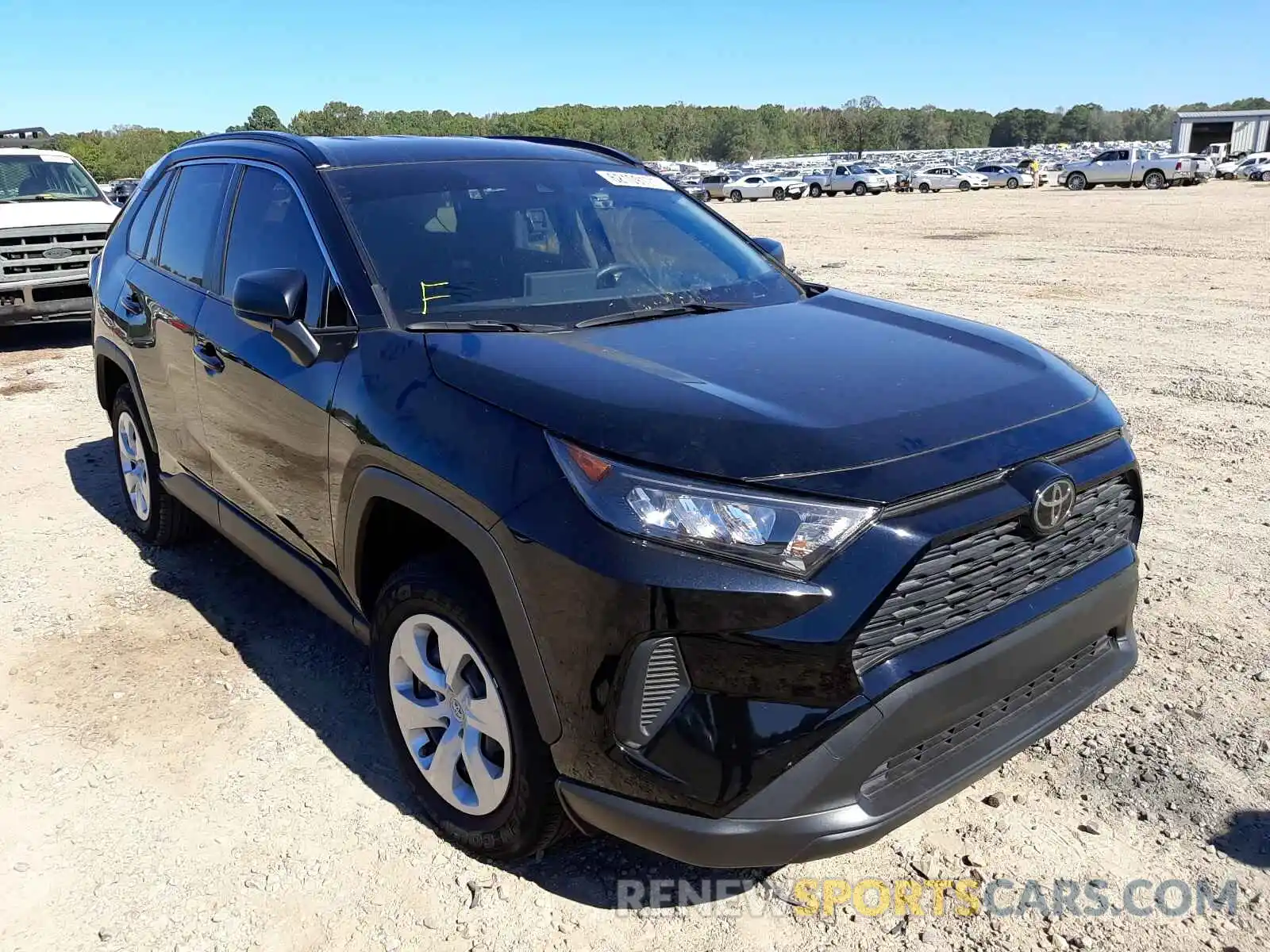 1 Photograph of a damaged car JTMH1RFV4KD036552 TOYOTA RAV4 2019