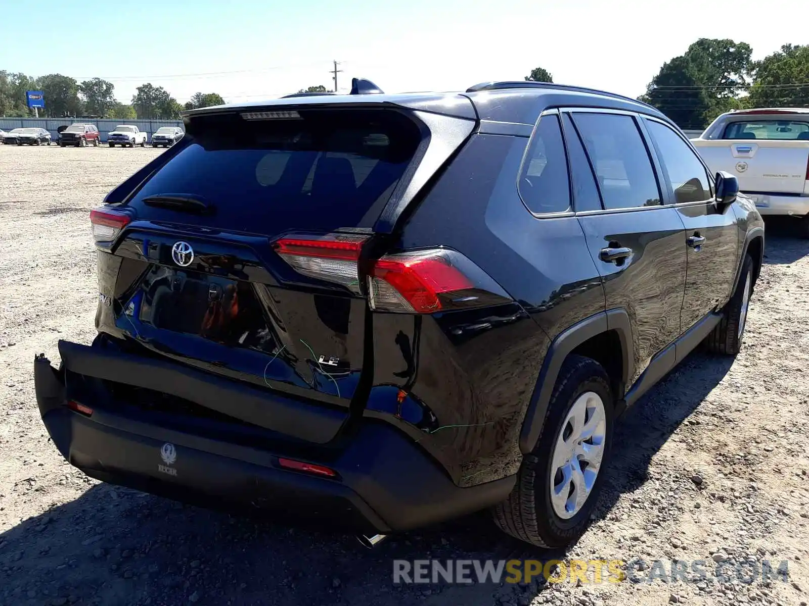 4 Photograph of a damaged car JTMH1RFV4KD036552 TOYOTA RAV4 2019