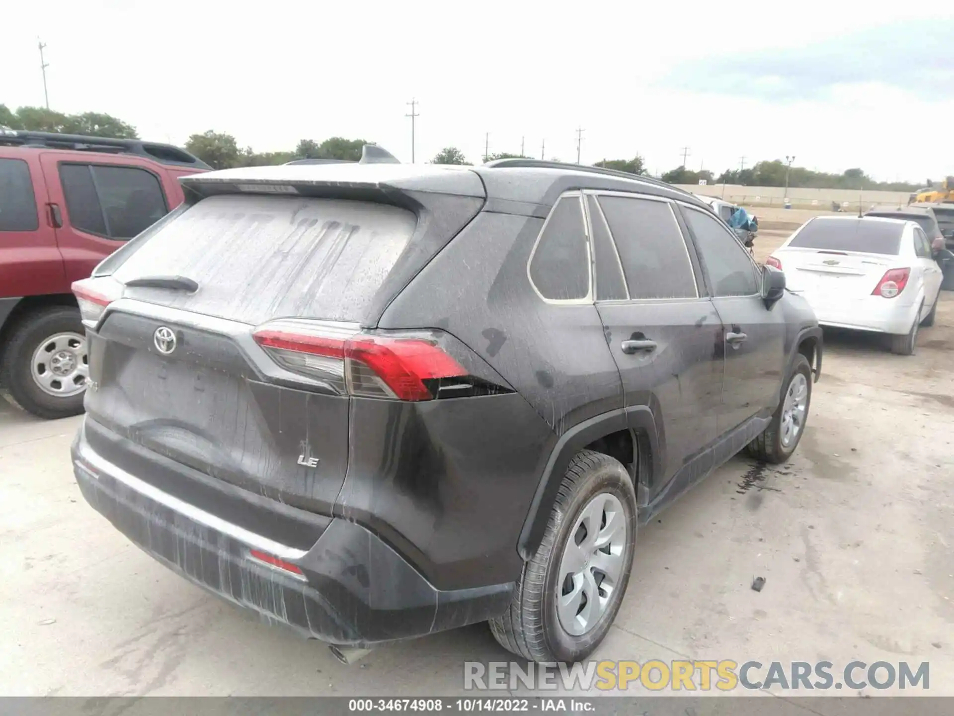 4 Photograph of a damaged car JTMH1RFV4KD036907 TOYOTA RAV4 2019