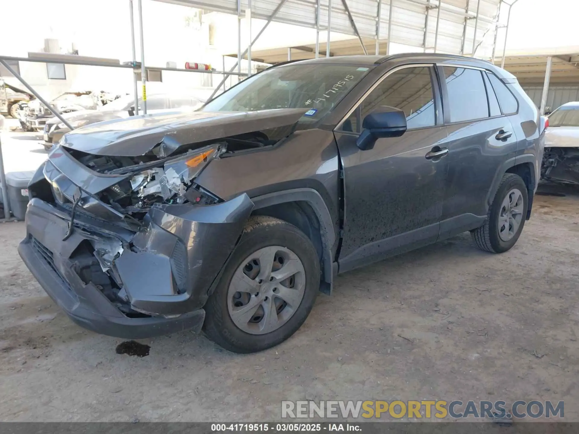 2 Photograph of a damaged car JTMH1RFV4KD037099 TOYOTA RAV4 2019