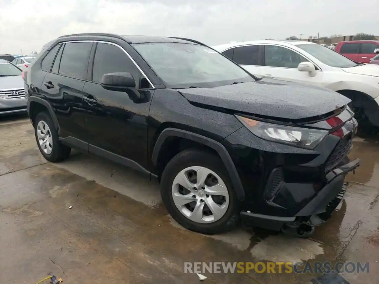 4 Photograph of a damaged car JTMH1RFV4KD504568 TOYOTA RAV4 2019