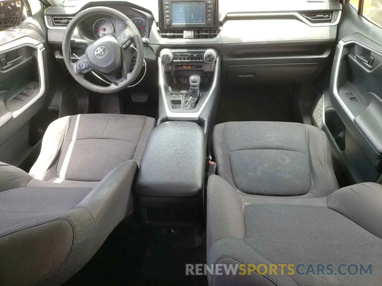 8 Photograph of a damaged car JTMH1RFV4KD515344 TOYOTA RAV4 2019