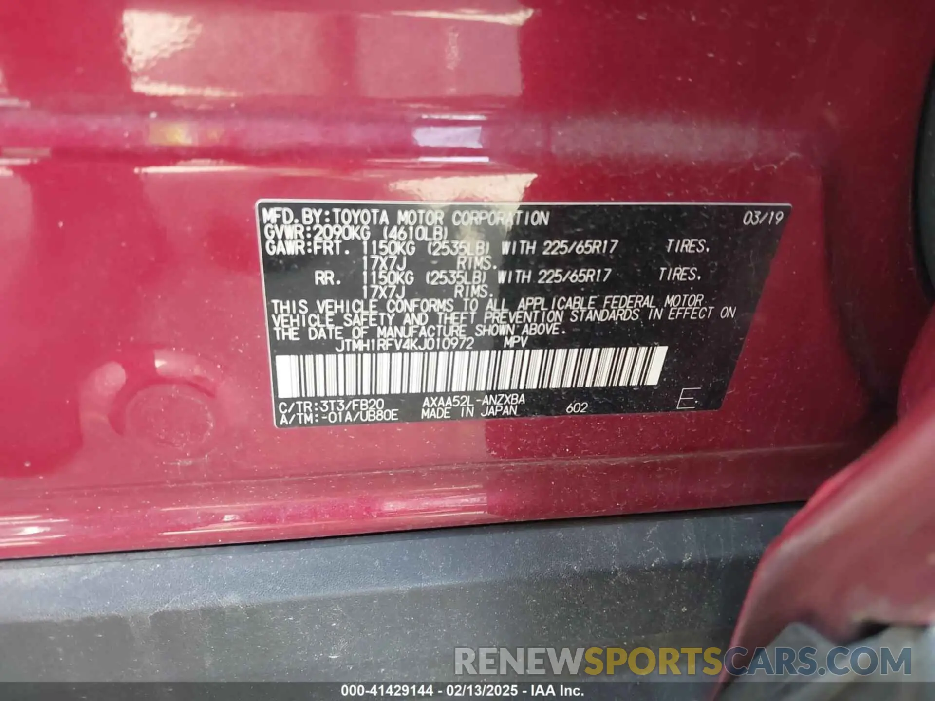 9 Photograph of a damaged car JTMH1RFV4KJ010972 TOYOTA RAV4 2019