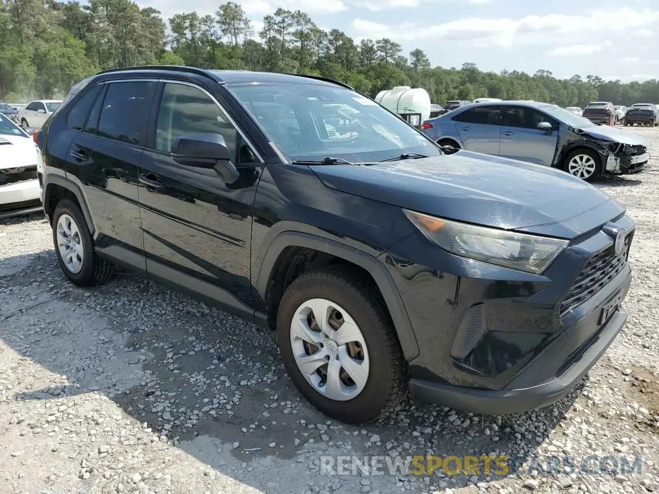4 Photograph of a damaged car JTMH1RFV5KD005102 TOYOTA RAV4 2019