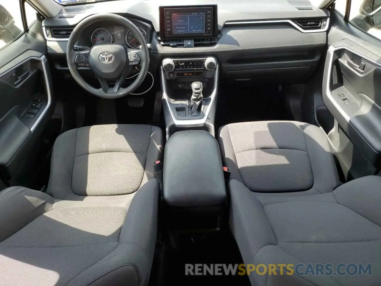 8 Photograph of a damaged car JTMH1RFV5KD005102 TOYOTA RAV4 2019