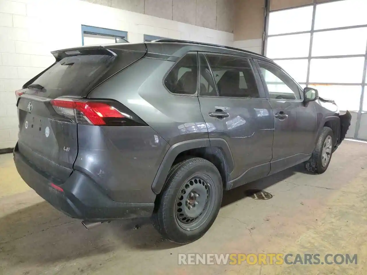 3 Photograph of a damaged car JTMH1RFV5KD502022 TOYOTA RAV4 2019